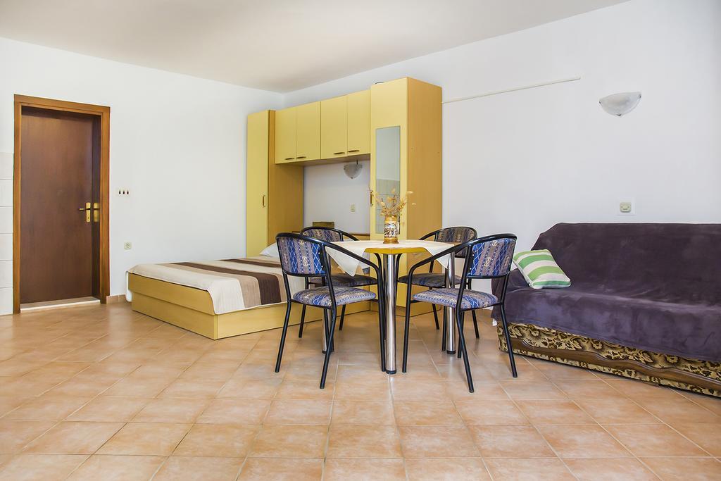 Drače Apartments Zovko מראה חיצוני תמונה
