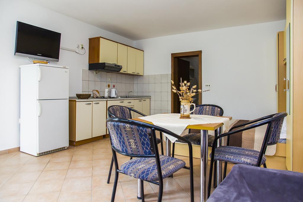 Drače Apartments Zovko מראה חיצוני תמונה