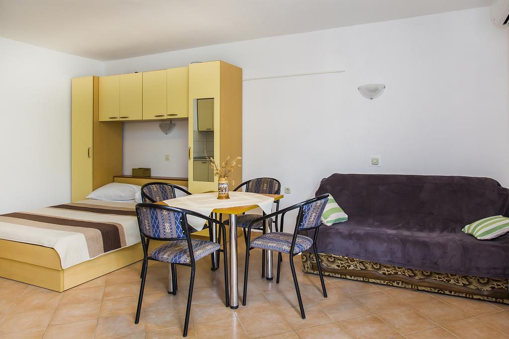 Drače Apartments Zovko מראה חיצוני תמונה